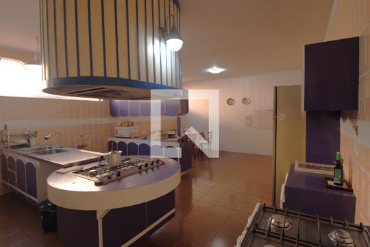 Cozinha de casa à venda com 5 quartos, 647m² em Jardim Santa Helena, São Paulo