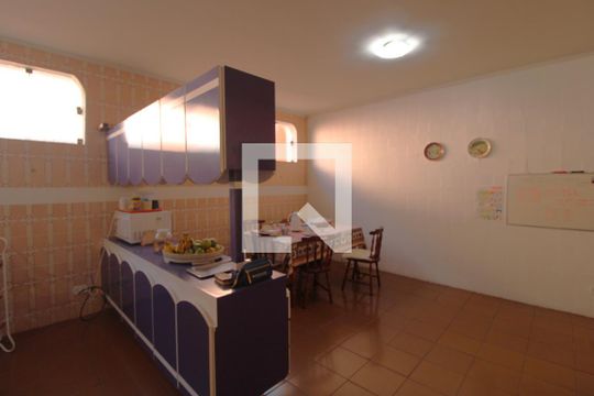 Cozinha de casa à venda com 5 quartos, 647m² em Jardim Santa Helena, São Paulo
