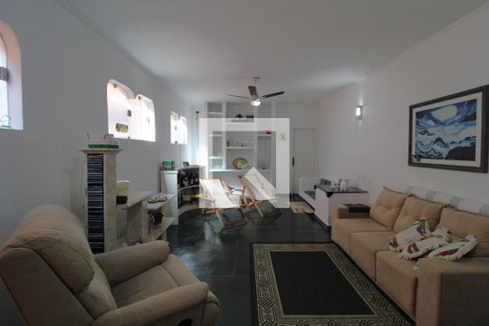 Salão de festa de casa à venda com 5 quartos, 647m² em Jardim Santa Helena, São Paulo