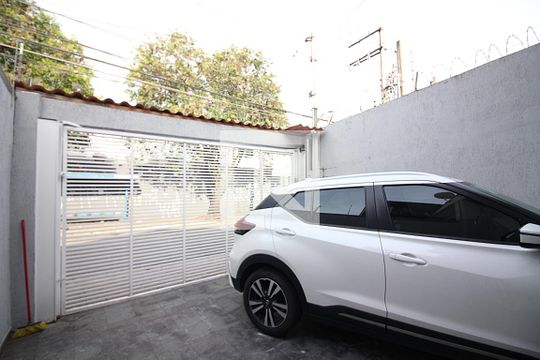 Garagem de casa à venda com 3 quartos, 150m² em Paulicéia, São Bernardo do Campo