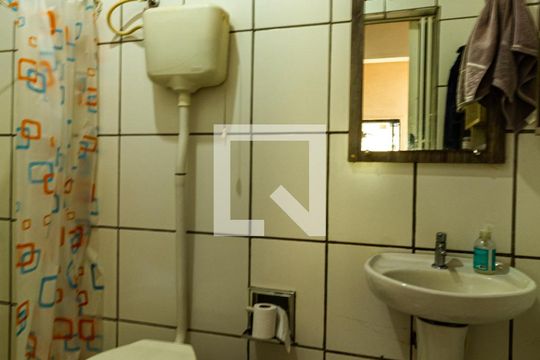 Banheiro de casa à venda com 5 quartos, 600m² em Ipanema, Porto Alegre