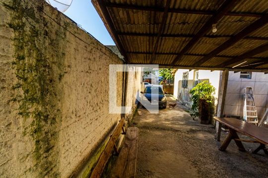 Quintal de casa à venda com 5 quartos, 600m² em Ipanema, Porto Alegre