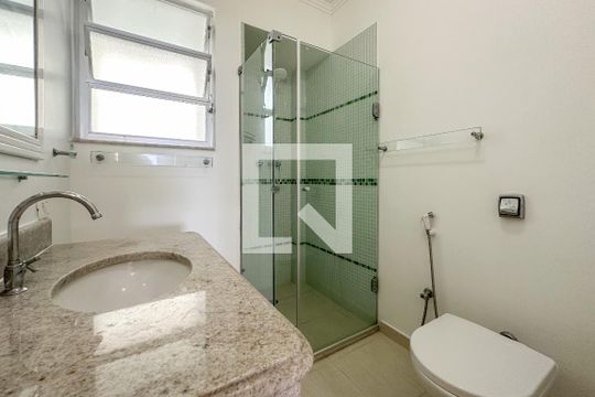 Banheiro 2 de apartamento para alugar com 3 quartos, 120m² em Centro, Guarujá
