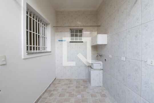 Área de Serviço de casa para alugar com 3 quartos, 172m² em Vila Santa Maria, São Paulo