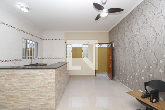 Sala de casa para alugar com 3 quartos, 172m² em Vila Santa Maria, São Paulo