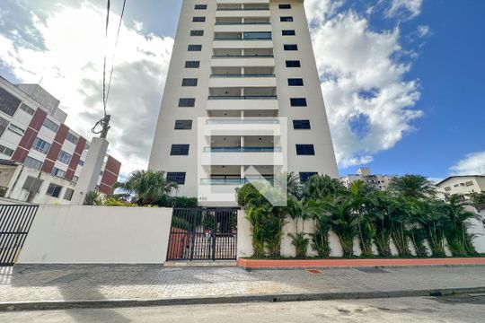 Fachada de apartamento para alugar com 2 quartos, 85m² em Vila Julia, Guarujá