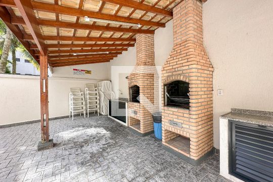 Área comum - Churrasqueira de apartamento para alugar com 2 quartos, 85m² em Vila Julia, Guarujá