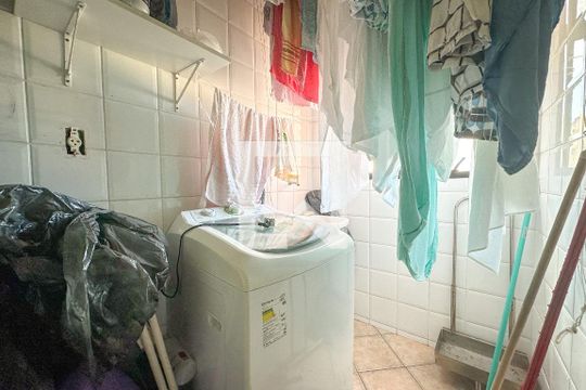 Área de Serviço de apartamento para alugar com 2 quartos, 85m² em Vila Julia, Guarujá