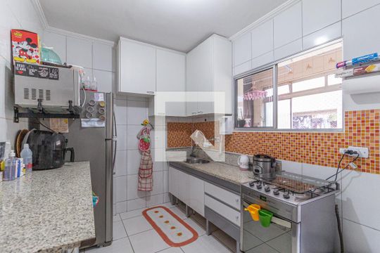 Cozinha de apartamento à venda com 2 quartos, 65m² em Jaguaribe, Osasco