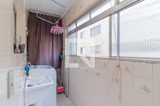 Área de serviço de apartamento à venda com 2 quartos, 65m² em Jaguaribe, Osasco