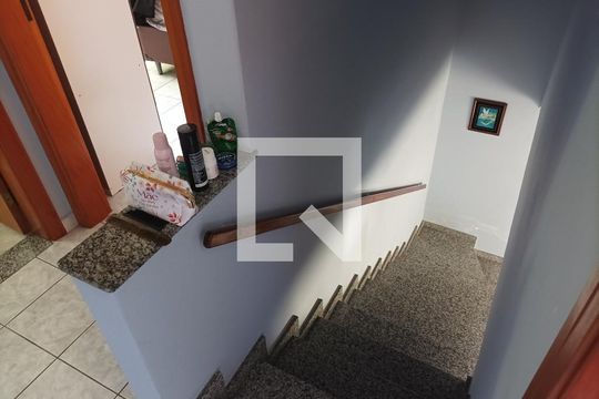 Escada de casa à venda com 2 quartos, 49m² em Vila Prudente, São Paulo