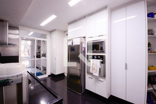 Cozinha de apartamento à venda com 4 quartos, 275m² em Bosque da Saúde, São Paulo