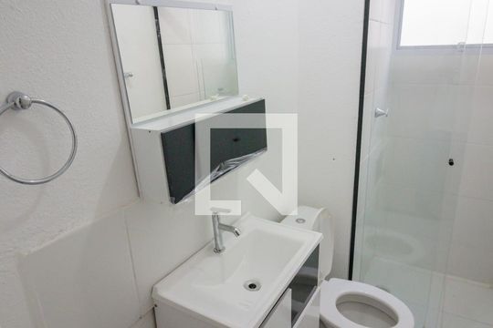 Banheiro  de apartamento para alugar com 2 quartos, 49m² em Jardim Gilda Maria, São Paulo