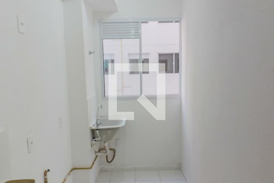 Cozinha e Lavanderia de apartamento para alugar com 2 quartos, 49m² em Jardim Gilda Maria, São Paulo