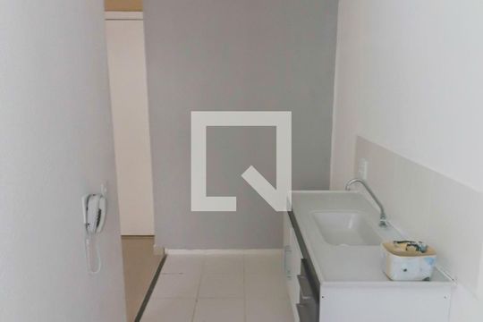 Cozinha e Lavanderia de apartamento para alugar com 2 quartos, 49m² em Jardim Gilda Maria, São Paulo