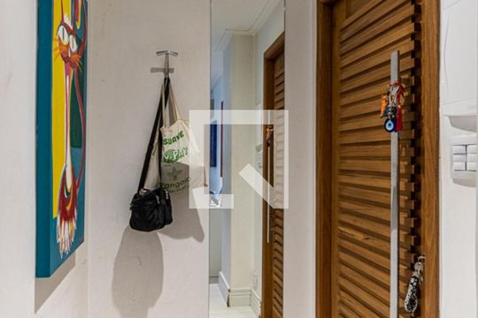 Entrada de kitnet/studio à venda com 1 quarto, 58m² em Santa Cecilia, São Paulo