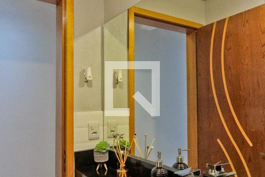 Lavabo de casa à venda com 3 quartos, 130m² em Vila Mangalot, São Paulo