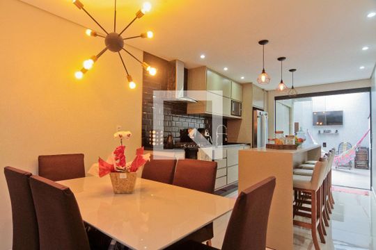 Cozinha de casa à venda com 3 quartos, 130m² em Vila Mangalot, São Paulo