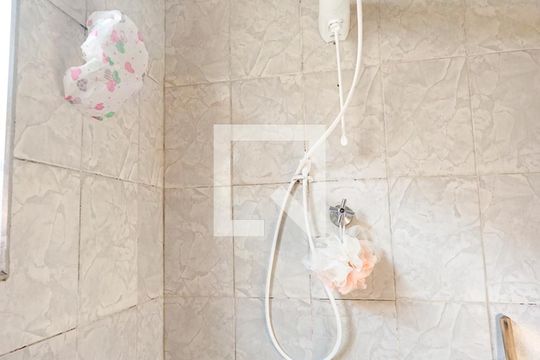 Chuveiro de casa à venda com 2 quartos, 140m² em Vila Carrao, São Paulo