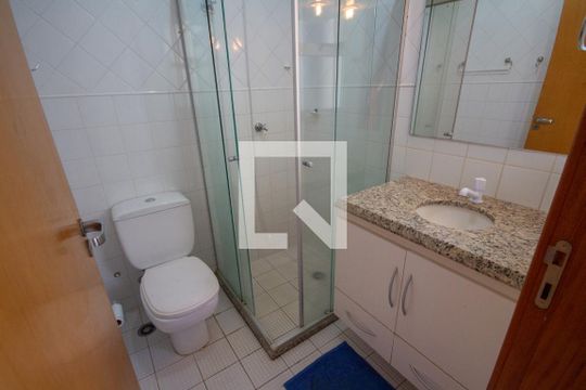 Banheiro de apartamento para alugar com 1 quarto, 32m² em Nova Ribeirânia, Ribeirão Preto