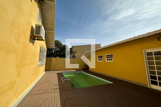 Piscina de casa para alugar com 5 quartos, 275m² em São José, São Leopoldo