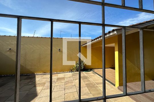Vista do Quarto 2  de casa para alugar com 5 quartos, 275m² em São José, São Leopoldo