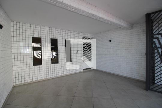 Garagem de casa à venda com 3 quartos, 257m² em Vila Califórnia, São Paulo