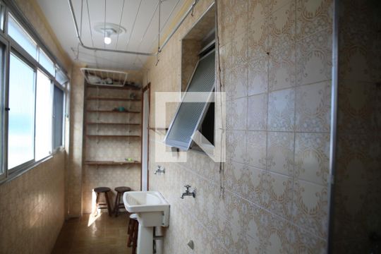 Area de serviço de apartamento para alugar com 3 quartos, 120m² em Boqueirão, Praia Grande