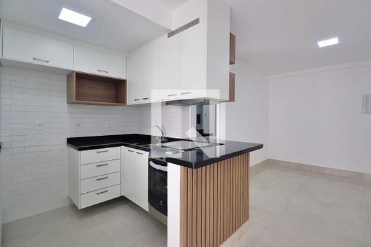 Cozinha de apartamento para alugar com 2 quartos, 63m² em Jardim, Santo André