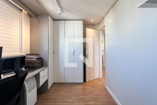 Quarto 1 de apartamento para alugar com 2 quartos, 65m² em Bom Retiro, São Paulo