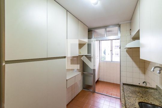 Cozinha de apartamento à venda com 2 quartos, 52m² em Vila Parque Jabaquara, São Paulo