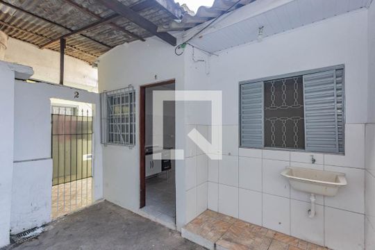 Área de Serviço de casa para alugar com 1 quarto, 40m² em Vila das Merces, São Paulo
