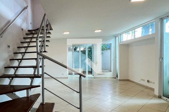 Sala de casa à venda com 3 quartos, 250m² em Indianópolis, São Paulo
