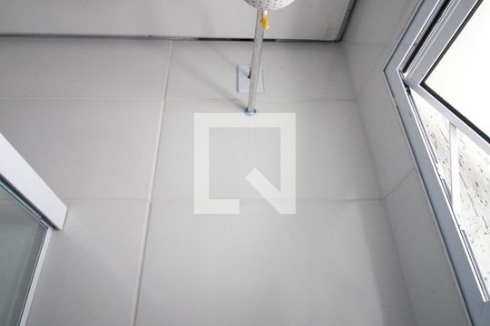 Banheiro de apartamento para alugar com 2 quartos, 50m² em Jardim Saira, Sorocaba