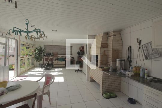 Área comum - Churrasqueira de casa à venda com 3 quartos, 300m² em Passo das Pedras, Porto Alegre