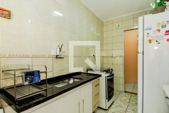 Cozinha de apartamento para alugar com 2 quartos, 57m² em Jardim Iporanga, Guarulhos