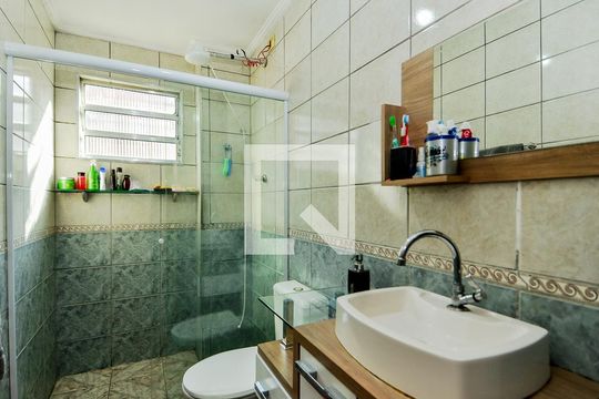 Banheiro de apartamento para alugar com 2 quartos, 57m² em Jardim Iporanga, Guarulhos