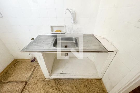 Cozinha de apartamento para alugar com 2 quartos, 40m² em Santa Cecília, São Paulo