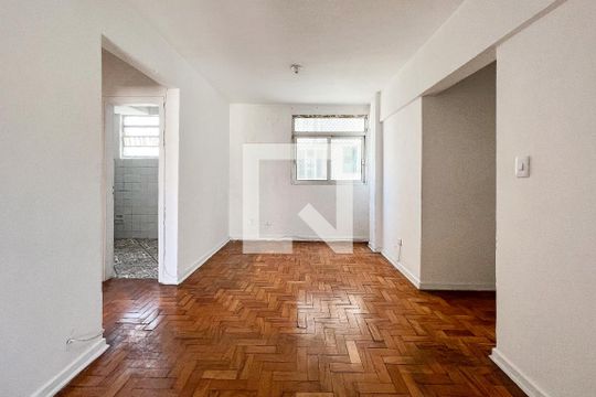 Apartamento para alugar com 2 quartos, 40m² em Santa Cecília, São Paulo