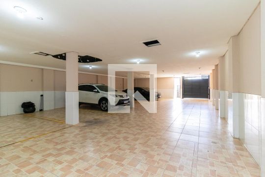 Garagem de casa de condomínio à venda com 2 quartos, 72m² em Vila Carmosina, São Paulo