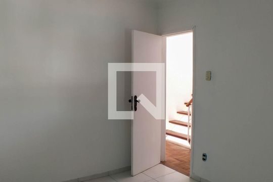 Quarto 1 de casa para alugar com 4 quartos, 100m² em Fátima, Niterói