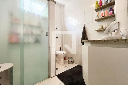 Banheiro de apartamento à venda com 2 quartos, 88m² em Perdizes, São Paulo