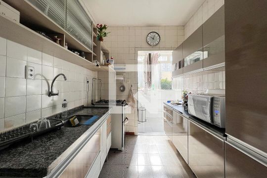 Cozinha de apartamento à venda com 2 quartos, 88m² em Perdizes, São Paulo