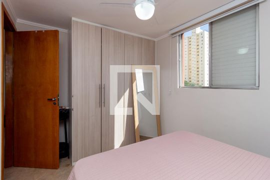 Quarto 2 de apartamento para alugar com 2 quartos, 49m² em Mooca, São Paulo