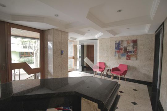 Hall de entrada de apartamento para alugar com 3 quartos, 155m² em Centro, Canoas