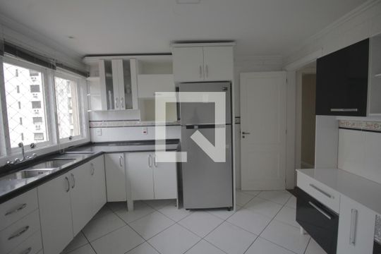 Cozinha de apartamento para alugar com 3 quartos, 155m² em Centro, Canoas