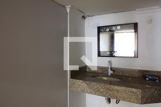 Banheiro Social de casa à venda com 2 quartos, 582m² em Jardim Olavo Bilac, São Bernardo do Campo