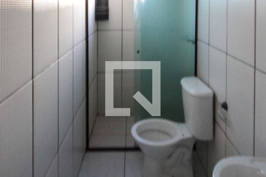 Banheiro de apartamento para alugar com 2 quartos, 45m² em Conjunto Habitacional Teotonio Vilela, São Paulo
