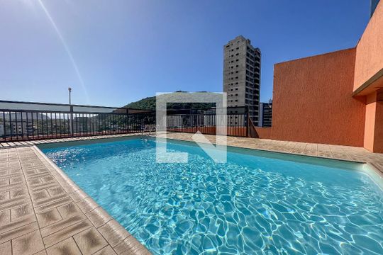 Área comum - Piscina de apartamento para alugar com 2 quartos, 70m² em Loteamento Joao Batista Juliao, Guarujá