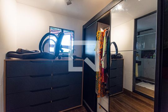 Closet da suíte 1 de casa de condomínio à venda com 4 quartos, 150m² em Pendotiba, Niterói